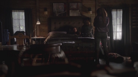 TVD_s5e11_04068.jpg