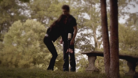 TVD_s5e12_04869.jpg